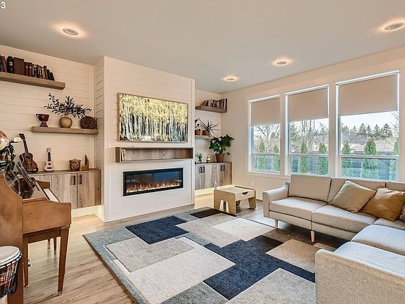 4th image of 2909 NE 171st Ave