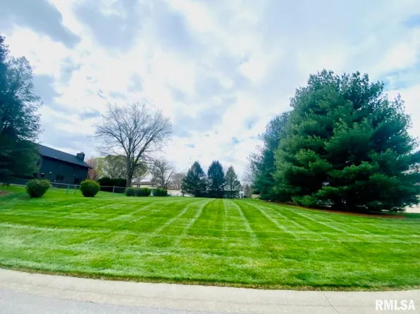 2900 Wind Rush Rd, Quincy, IL 62301