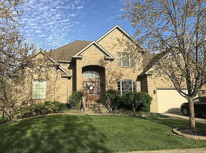 1st image of 205 Bay Colony Ct