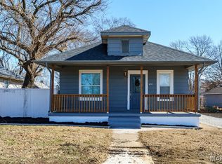 451 N Wood River Ave, Wood River, IL 62095