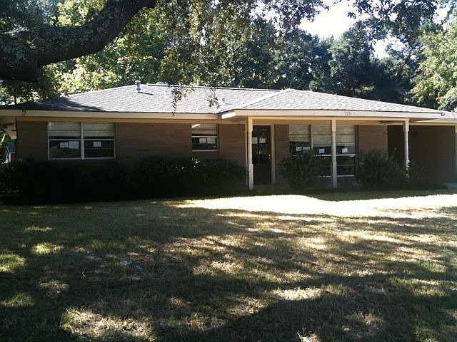 2nd image of 333 Macarthur Ave