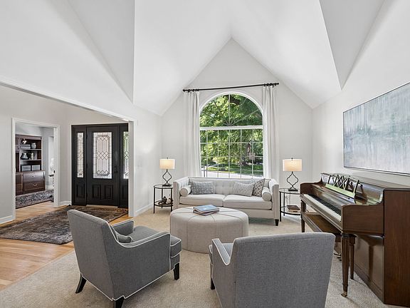 3rd image of 5401 Challen Pl