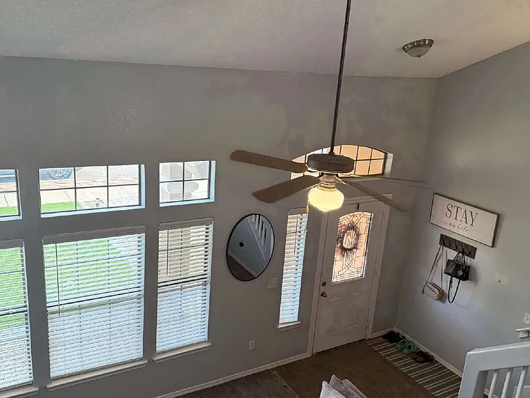 12253 Holy Springs Ct — Photo 36
