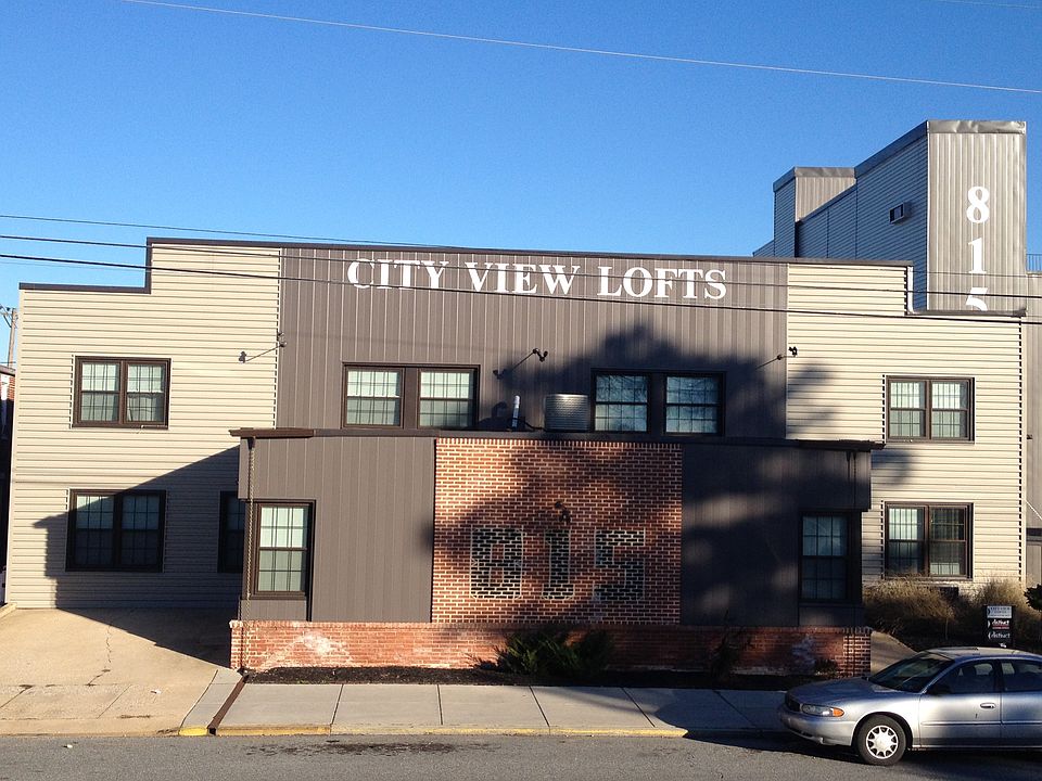 2nd image of 815 S George St #4