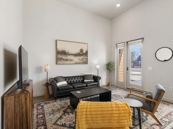 5820 1/2 Cameron Rd, Austin, TX