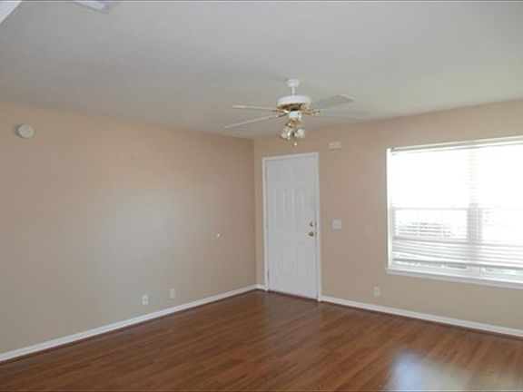 Additional Living Room