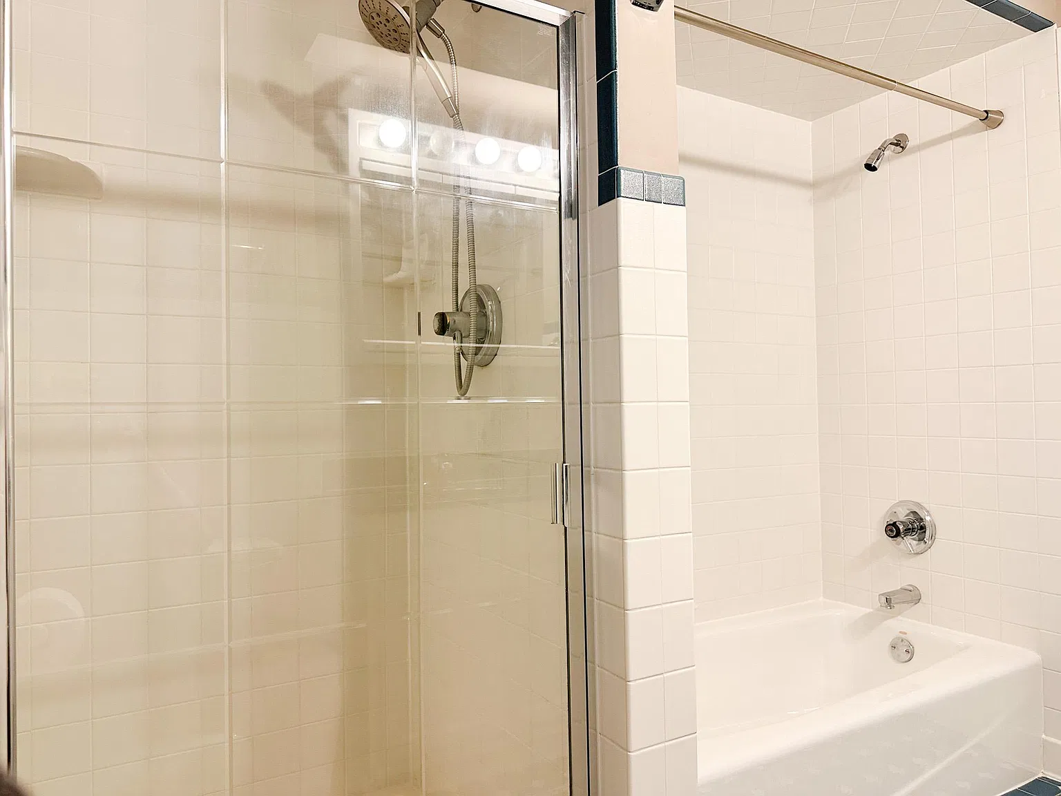4 bed, 2054 sqft, $3,000 — Photo 3