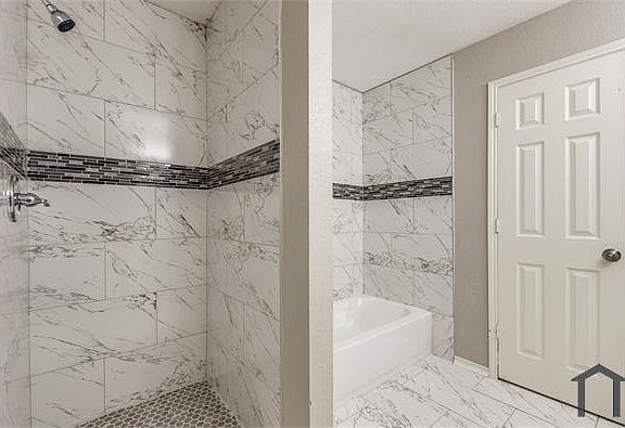 4th image of 2624 Misty Harbor Dr