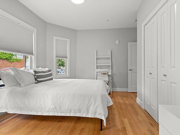 4th image of 1047 Saratoga St #1-B