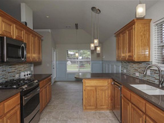 3rd image of 125 Lochwood Dr