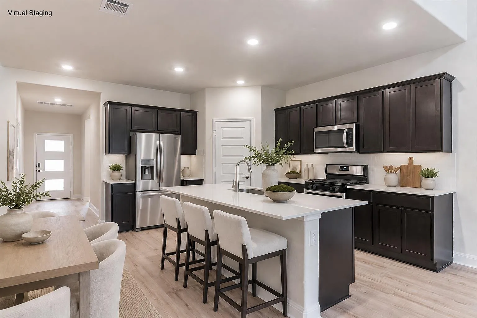 4 bed, 3.0 bath, 2595 sqft, $2,700 — Photo 3