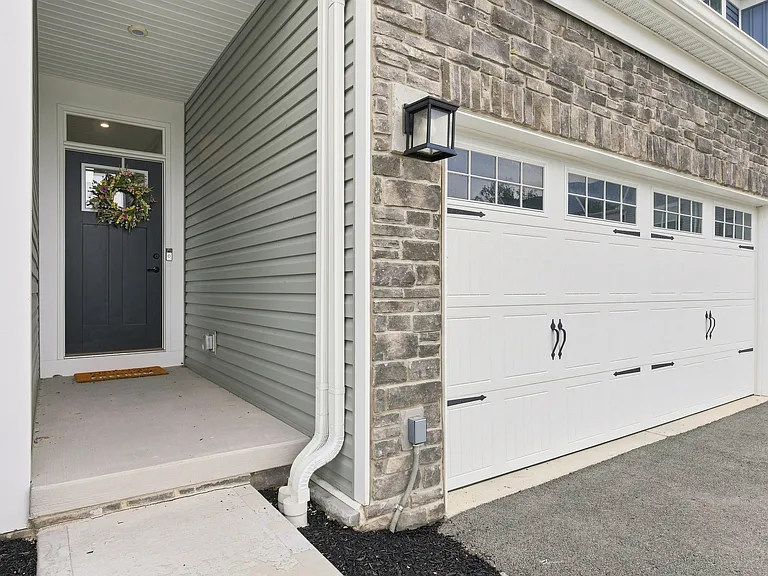 9004 Wellington Ct — Photo 26