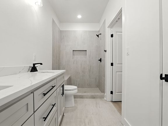 4th image of 13419 Teton Dr