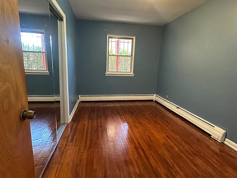 2925 Cruger Ave #1 — Photo 5