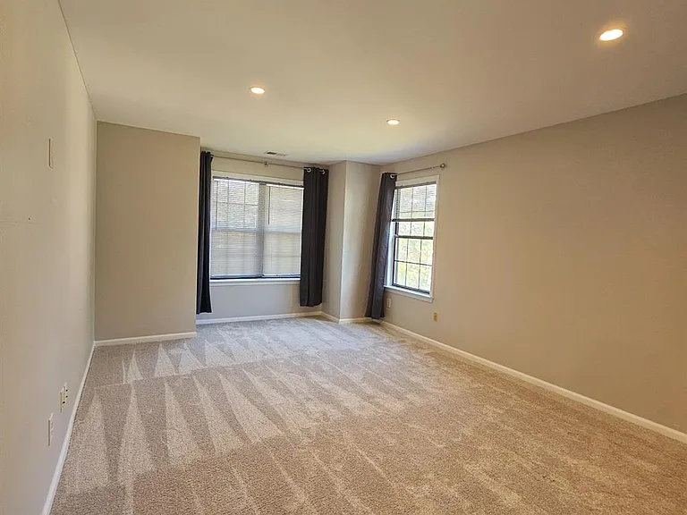 2809 Ridgefield Ct — Photo 16
