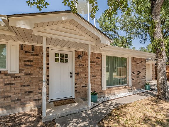 2nd image of 909 Shady Oaks Dr