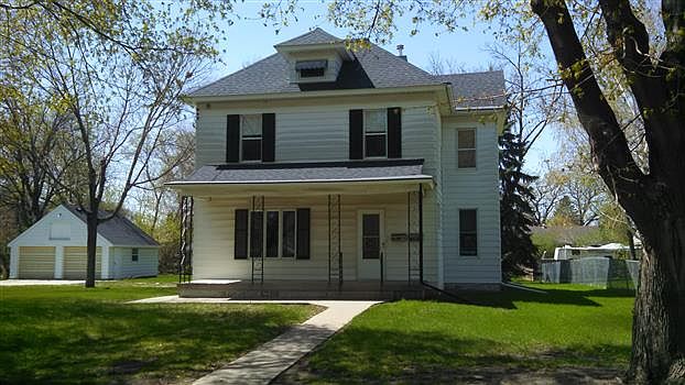 1st image of 916 Woodland Ave