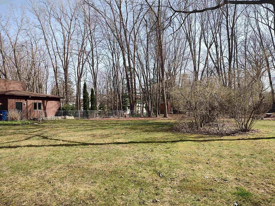 1st image of 409 Mayfield Ln