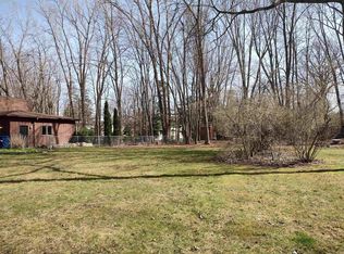 409 Mayfield Ln, Midland, MI 48640