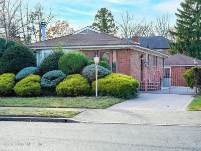 490 Steuben St, Staten Island, NY, 10305
