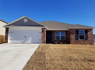 713 SW Green World St, Bentonville, AR 72712