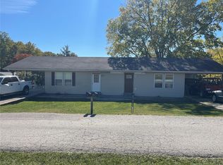 904 Megan Dr, Pacific, MO 63069
