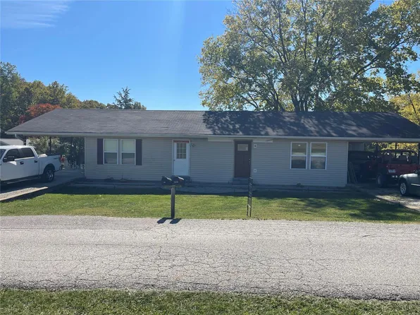 904 Megan Dr, Pacific, MO 63069