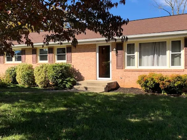 251 Elm Ln, Bluff City, TN 37618