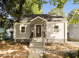 56 Kempson Pl, Metuchen, NJ 08840