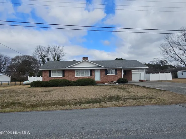 309 Fairfax Street, Clinton, NC 28328