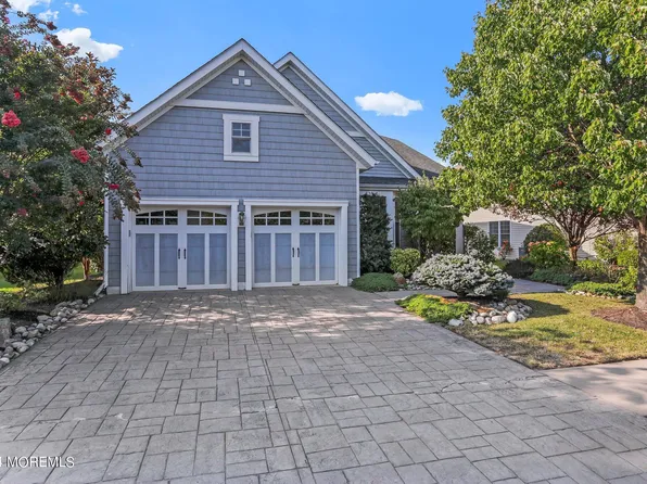 17 Iselin Lane, Oceanport, NJ 07757