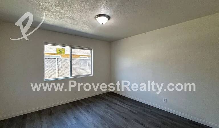 11800 White Ave #7 — Photo 8