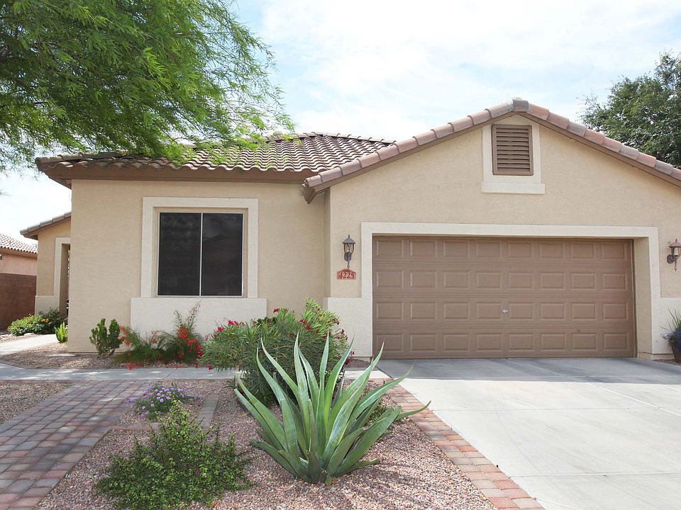 1st image of 4225 E Cherry Hills Dr