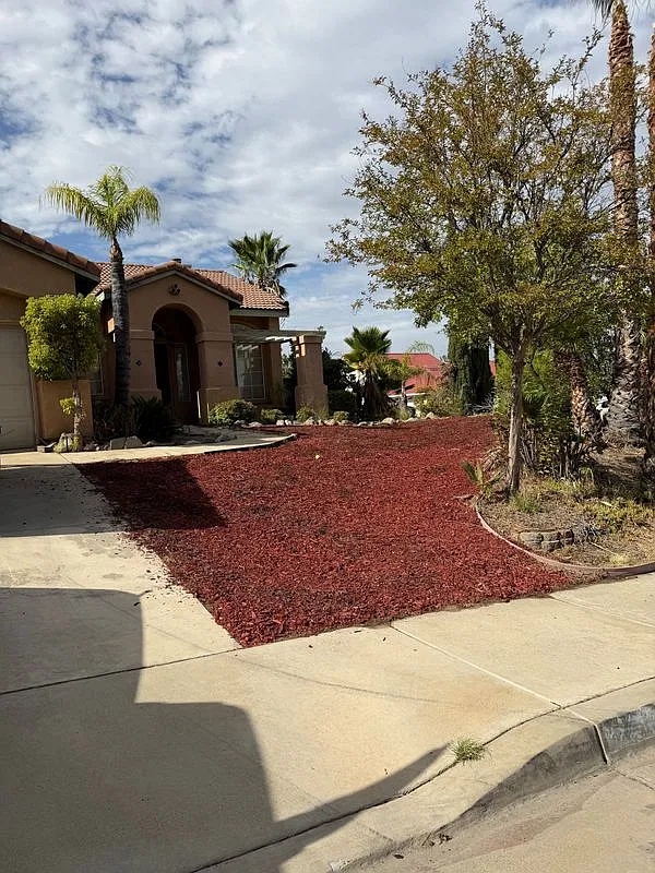 4 bed, 2.0 bath, 1910 sqft, $3,000 — Photo 1