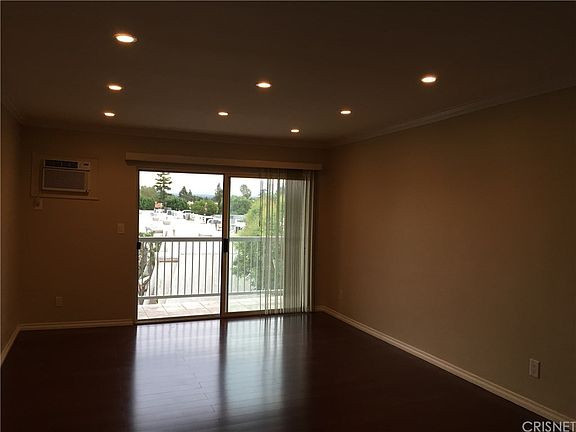 3rd image of 18307 Burbank Blvd Unit 311