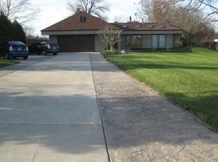 700 E Corning Rd, Beecher, IL 60401