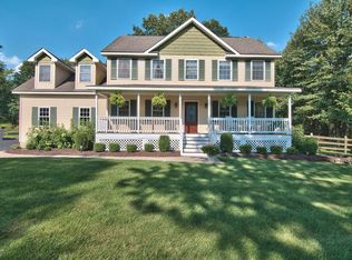 114 Mount Shadows Dr, Dingmans Ferry, PA 18328