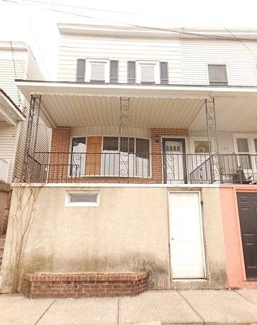 1st image of 206 E Savory St