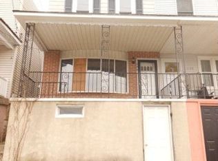 206 E Savory St, Pottsville, PA 17901