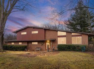 6243 Meadowwood Ln, Grand Blanc, MI 48439