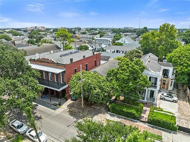 2608 Magazine St — Photo 32