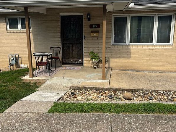 215 Dewey St