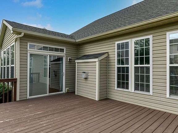 4th image of 200 Weatherstone Ct