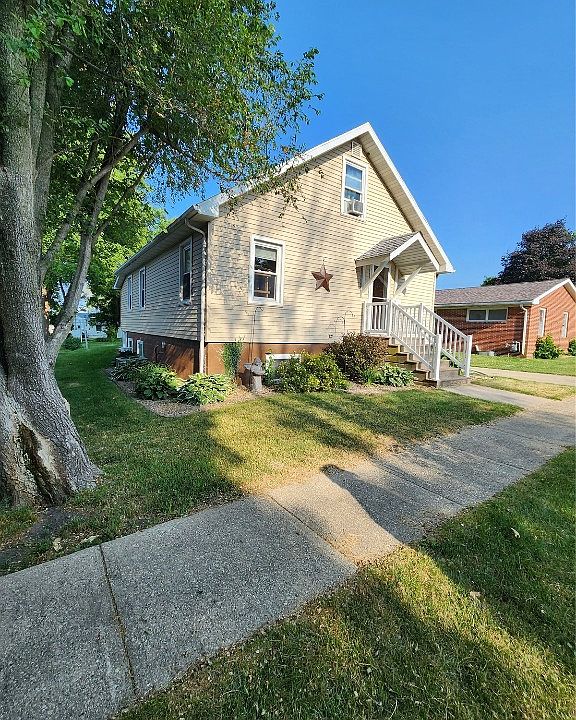 1st image of 814 N Sycamore St