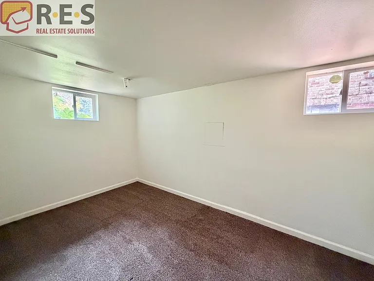 1146 Jackson St — Photo 10