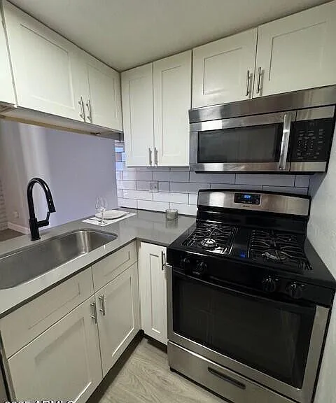 2250 W Glendale Ave #1 — Photo 2