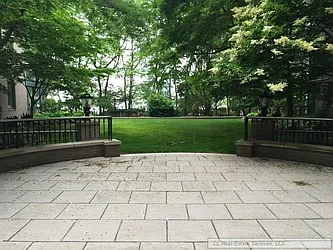 Rented by LL Real Estate Services