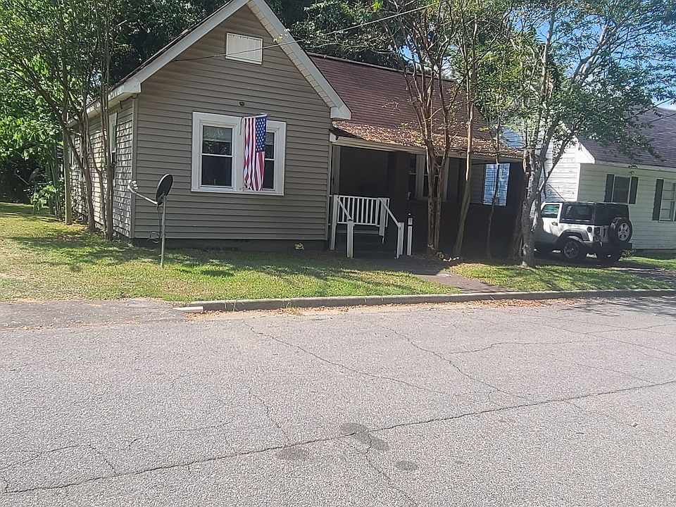 1st image of 807 S 10th St