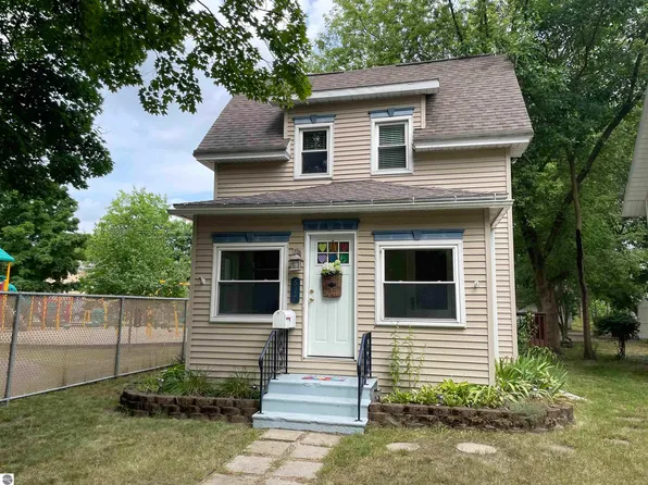 617 S Pine St, Mount Pleasant, MI 48858