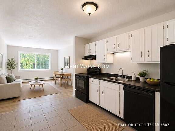 2nd image of 10 Tall Pines Dr APT 11